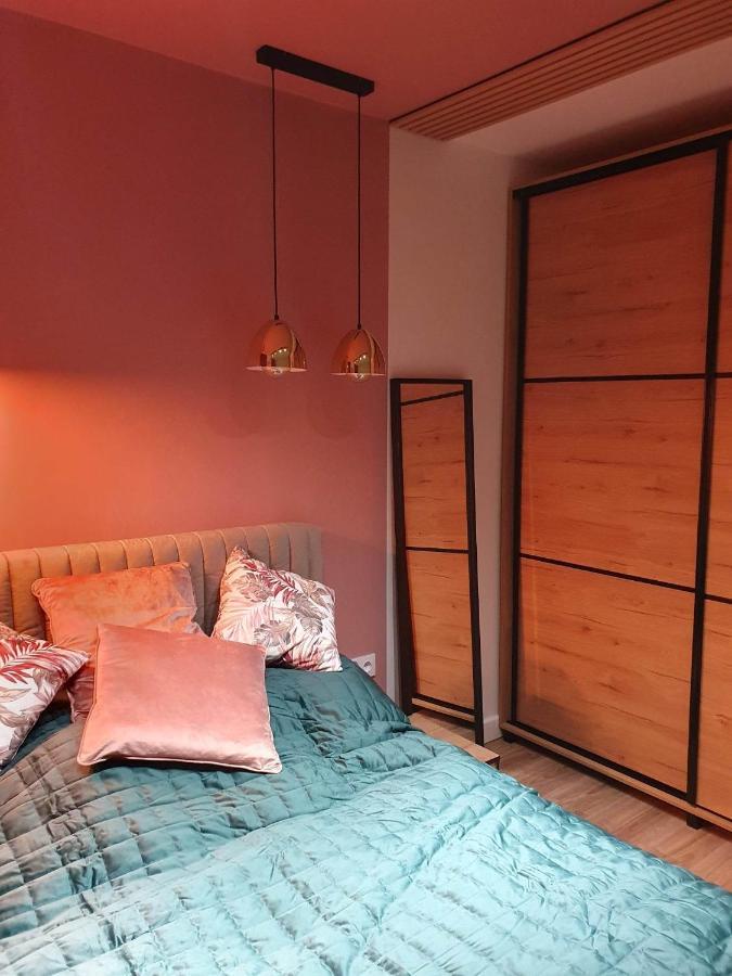 Apartament 3 Pokojowy Lub Pokoj W Mieszkaniu W Nowym Bloku วอร์ซอ ภายนอก รูปภาพ