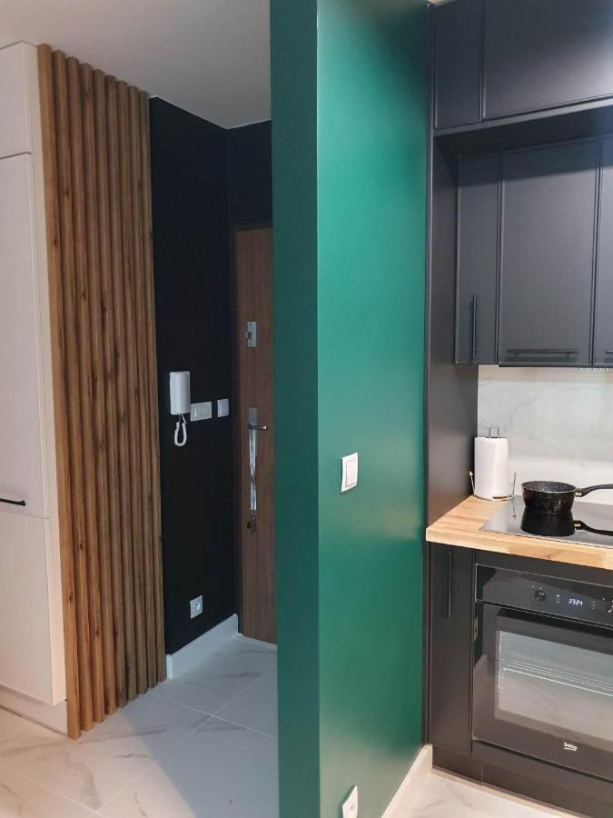 Apartament 3 Pokojowy Lub Pokoj W Mieszkaniu W Nowym Bloku วอร์ซอ ภายนอก รูปภาพ