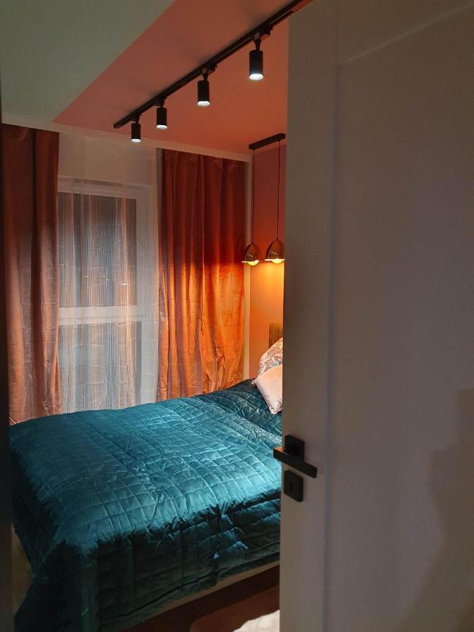 Apartament 3 Pokojowy Lub Pokoj W Mieszkaniu W Nowym Bloku วอร์ซอ ภายนอก รูปภาพ