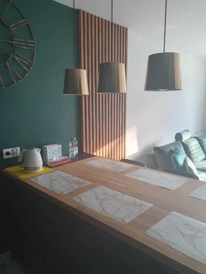 Apartament 3 Pokojowy Lub Pokoj W Mieszkaniu W Nowym Bloku วอร์ซอ ภายนอก รูปภาพ