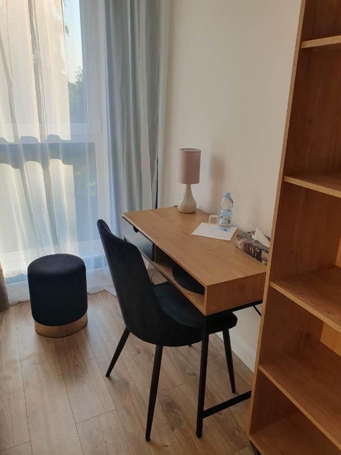 Apartament 3 Pokojowy Lub Pokoj W Mieszkaniu W Nowym Bloku วอร์ซอ ภายนอก รูปภาพ