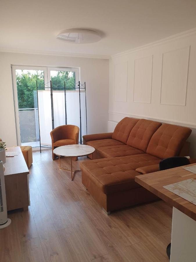 Apartament 3 Pokojowy Lub Pokoj W Mieszkaniu W Nowym Bloku วอร์ซอ ภายนอก รูปภาพ